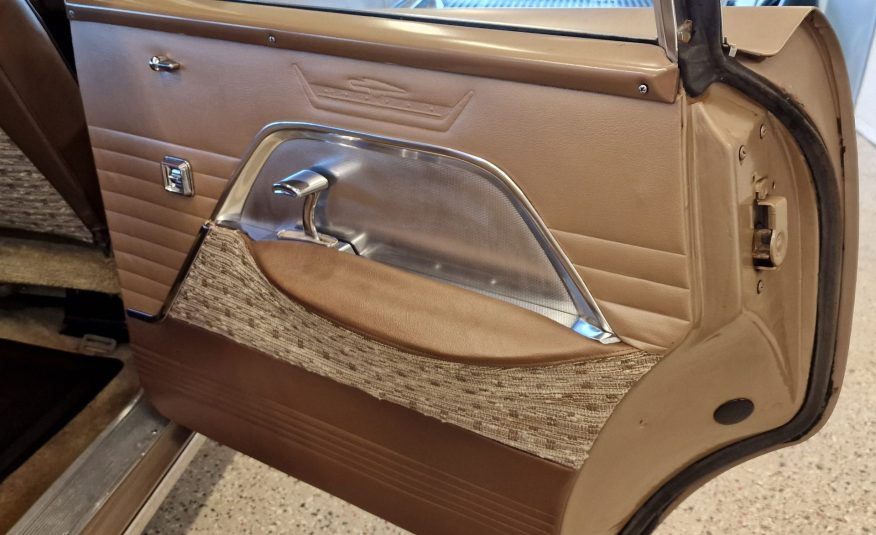 DeSoto Fireflite Sedan 59 Fin original patina